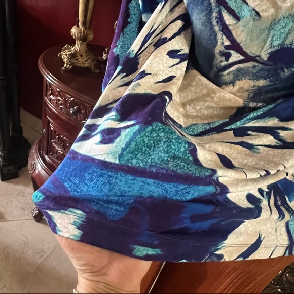 💙♥️💙 BUNDLE 💙 Chico’s blouse 3/4 sleeve and love J blouse short sleeve. - Picture 5 of 16